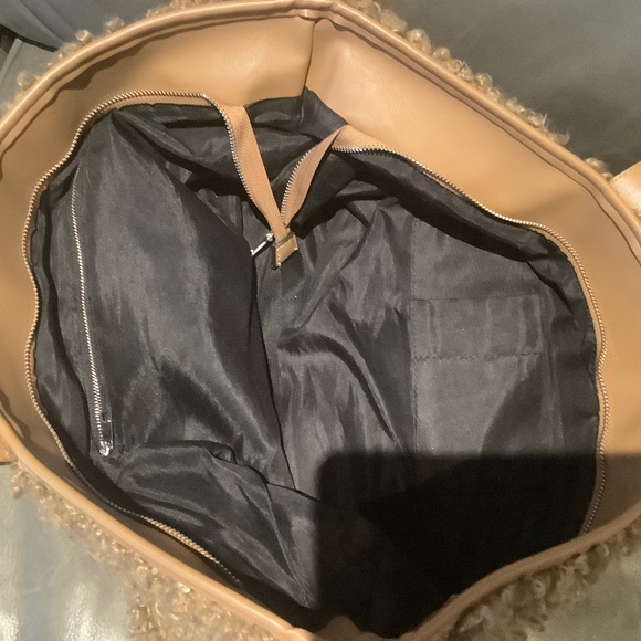 Celine big tote handbag curly fur camel colour - Picture 5 of 6